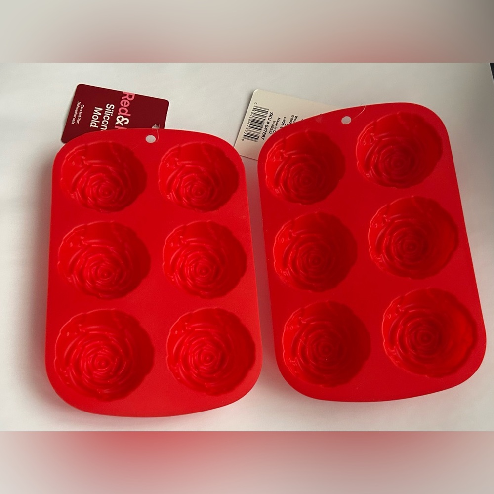 New Two Red & Pink Silicone Molds Brand 10.7" Long x 6.9" Wide Six Red Roses